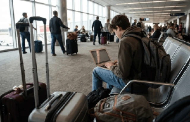 Windows 11 is testing a hidden Copilot button inside File Explorer